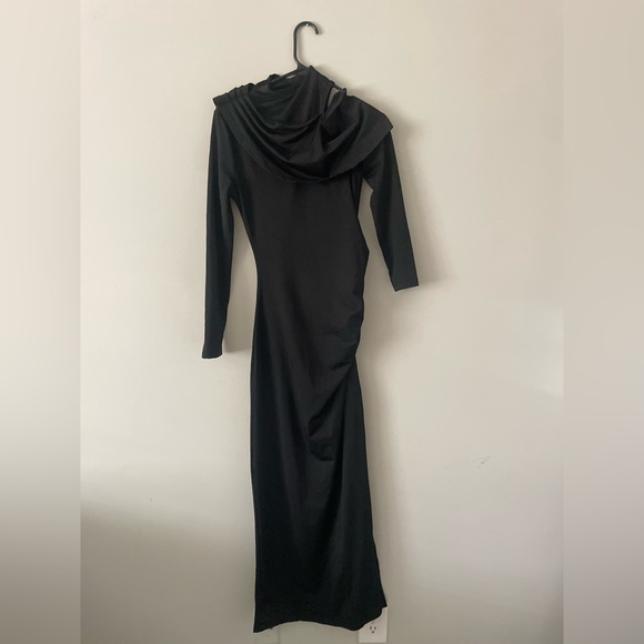 RESALE : shein polyester (SOLD OUT ON SHEIN) FORMAL EVENT DRESS - Picture 2 of 3